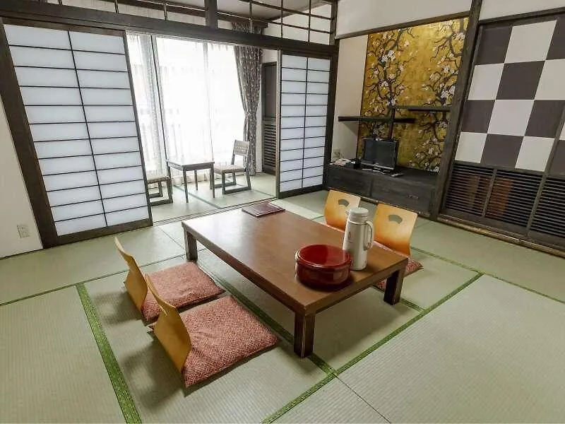 Ryokan (tradycyjny japoński pensjonat lub zajazd) Hotel Ishicho Kioto